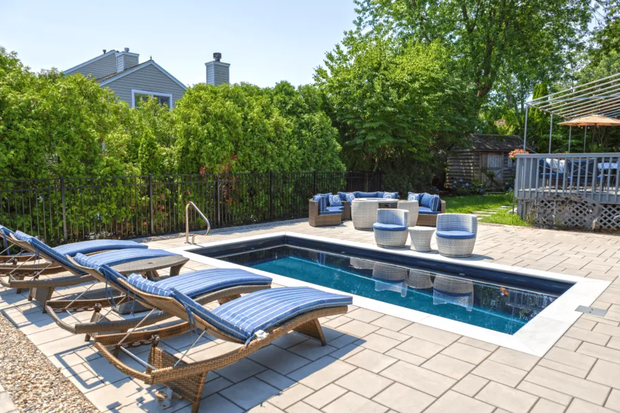 Inground pool with loungers - Puravida Custom Pools