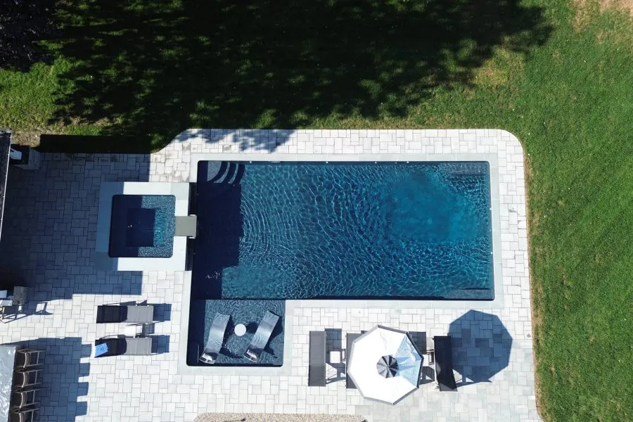 Geometric pool - Puravida Custom Pools